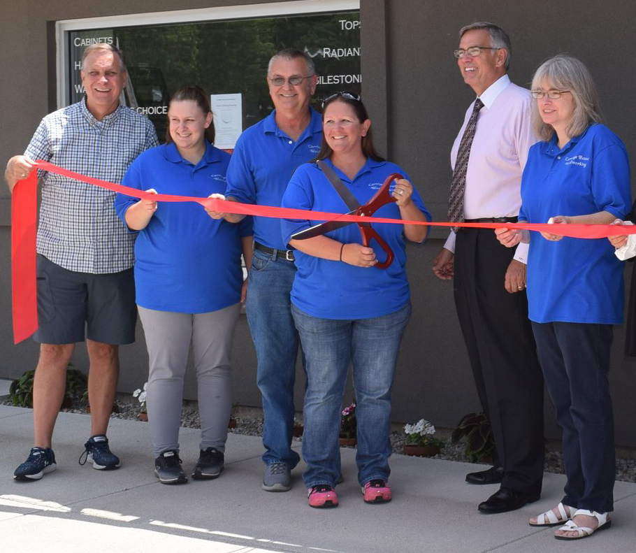 chcabinet-ribboncutting-crop